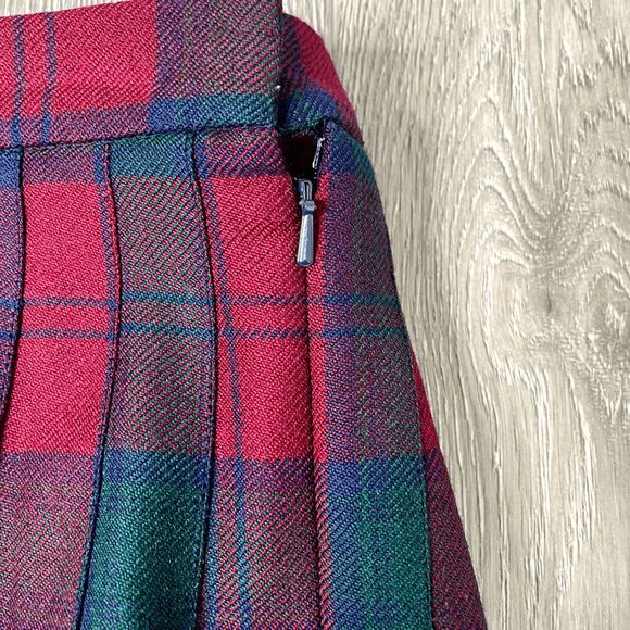 EDINBURGH TARTAN SKIRT / Classic ladies Vintage Pleated Tartan Skirt made in Sco - Picture 3 of 6